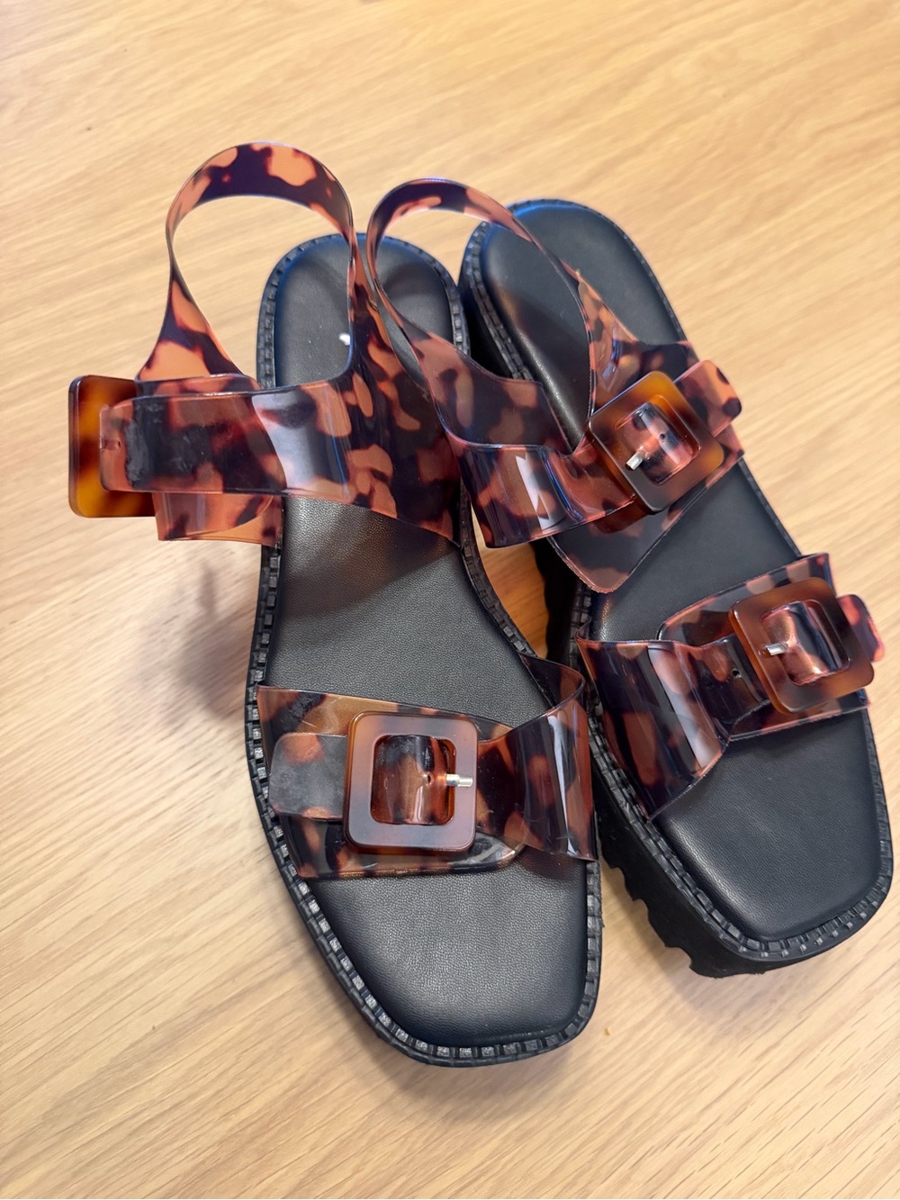 Women's Tortoiseshell Buckle Slingback Sandals - Stylish Comfort all black